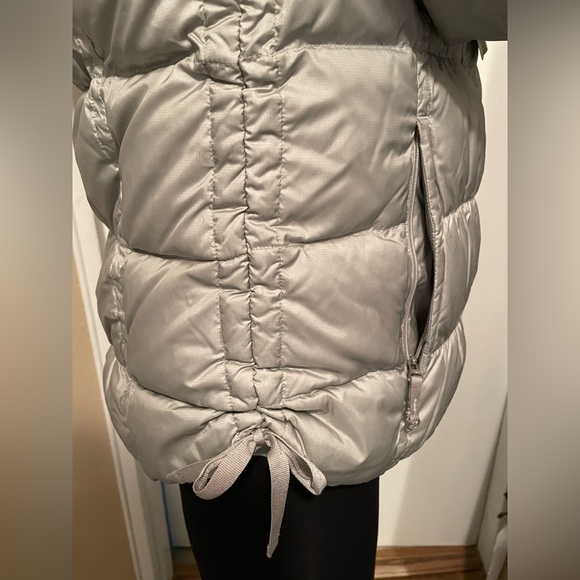 Eddie Bauer Northern Aurora Down Series Winter Jacket - Picture 5 of 10